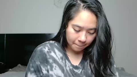 Anna online show from 10/17/25, 04:04