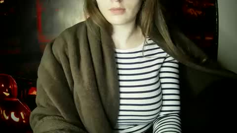 Bella online show from 10/21/25, 05:13