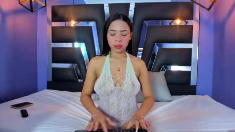 Anne online show from 09/17/25, 07:04