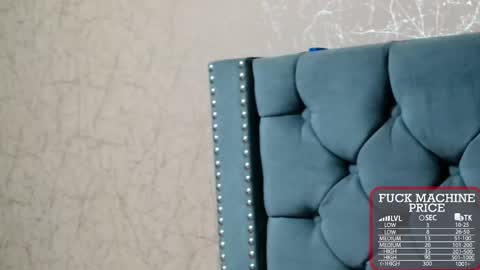       online show from 12/23/25, 01:36