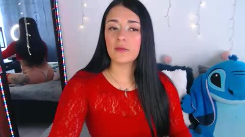 Snapshot of anne_lennon_ chatting on 05/12/26, 05:43 Anne online show from 05/12/26, 05:43