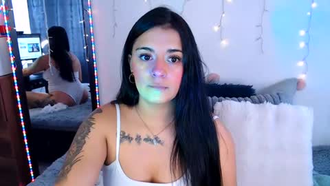 Snapshot of anne_lennon_ chatting on 07/25/26, 06:27 Anne online show from 07/25/26, 06:27