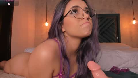 Snapshot of anne_mallow chatting on 01/25/25, 10:19 Ann online show from 01/25/25, 10:19