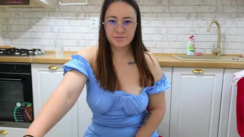 Snapshot of anne_pinkk chatting on 06/09/26, 05:41 anne_pinkk online show from 06/09/26, 05:41