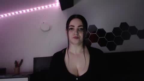 annebellee69 online show from 02/16/25, 05:26