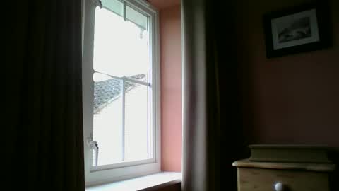 Snapshot of annecharlie chatting on 02/26/25, 10:04 annecharlie online show from 02/26/25, 10:04