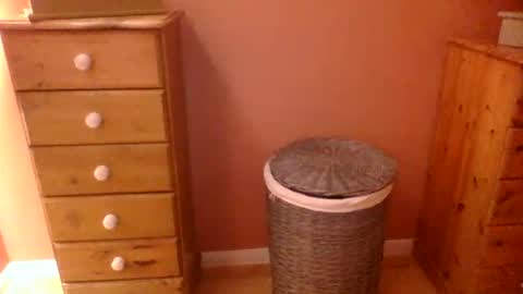 Snapshot of annecharlie chatting on 09/15/25, 06:35 annecharlie online show from 09/15/25, 06:35