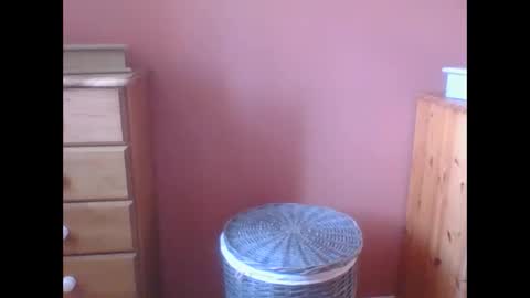 Snapshot of annecharlie chatting on 10/28/25, 08:07 annecharlie online show from 10/28/25, 08:07