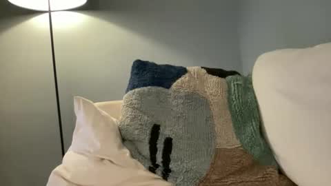 Snapshot of anned1991 chatting on 09/19/25, 02:18 anned1991 online show from 09/19/25, 02:18