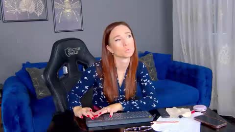 Anne online show from 10/20/25, 04:57