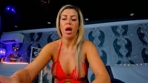 Ana online show from 12/19/25, 05:03