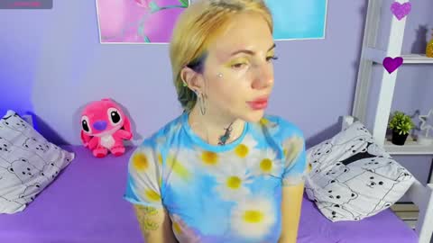 Snapshot of annetenet chatting on 12/04/24, 04:10 Annet online show from 12/04/24, 04:10