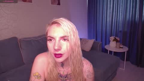 Snapshot of annetenet chatting on 09/14/25, 09:08 Annet online show from 09/14/25, 09:08