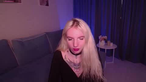 Snapshot of annetenet chatting on 09/20/25, 02:51 Annet online show from 09/20/25, 02:51