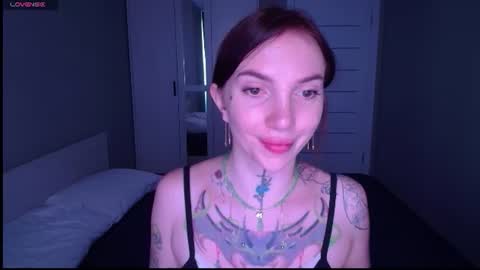 Snapshot of annetenet chatting on 07/12/26, 08:16 Annet online show from 07/12/26, 08:16