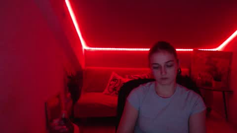 annewilsonn online show from 02/03/26, 01:27