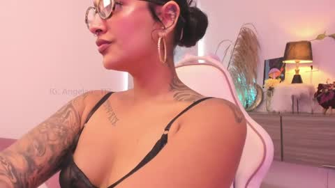 Angel online show from 04/07/26, 07:14