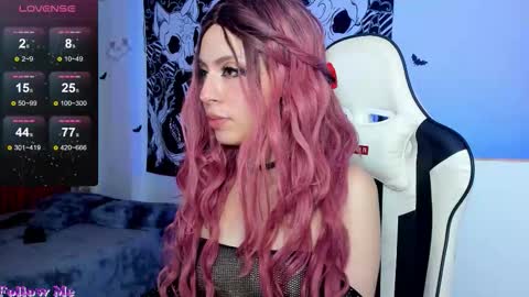 Nikoll online show from 10/22/25, 04:13