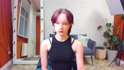 Anni online show from 11/17/25, 12:22