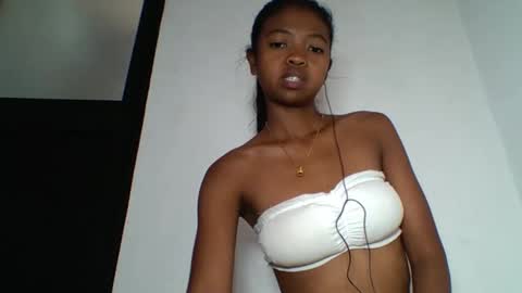 Snapshot of annica86 chatting on 06/10/26, 06:12 annica86 online show from 06/10/26, 06:12
