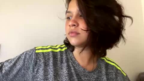 Annie  online show from 12/30/24, 07:21