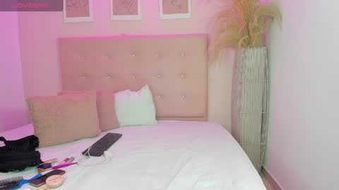 annie_dolce_ online show from 03/27/26, 10:31