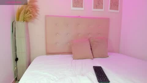 annie_dolce_ online show from 07/02/26, 02:23