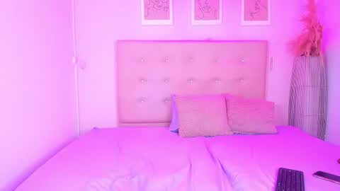 annie_dolce_ online show from 07/21/26, 01:35
