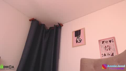 Snapshot of annie_es chatting on 12/09/24, 11:45 Annie online show from 12/09/24, 11:45