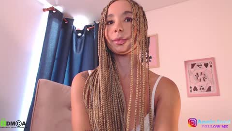 Snapshot of annie_es chatting on 12/11/24, 02:33 Annie online show from 12/11/24, 02:33