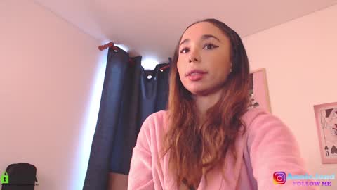 Snapshot of annie_es chatting on 01/14/25, 12:03 Annie online show from 01/14/25, 12:03