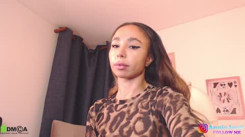 Snapshot of annie_es chatting on 01/29/25, 10:27 Annie online show from 01/29/25, 10:27