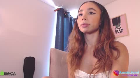 Snapshot of annie_es chatting on 01/31/25, 03:22 Annie online show from 01/31/25, 03:22