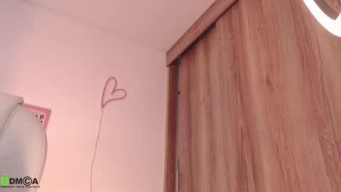 Snapshot of annie_es chatting on 03/11/25, 12:50 Annie online show from 03/11/25, 12:50