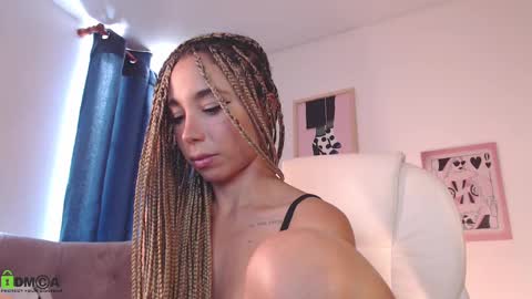 Snapshot of annie_es chatting on 03/11/25, 03:56 Annie online show from 03/11/25, 03:56