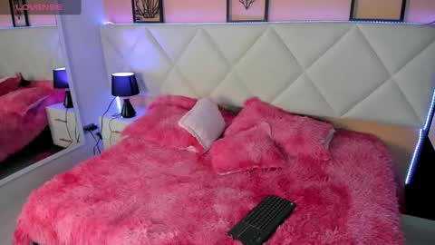   online show from 02/20/25, 12:04