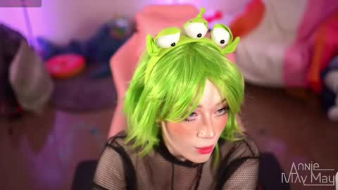 Annie May   online show from 03/30/26, 01:01