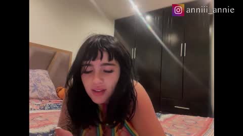 JEANNE no olvides seguirme dont forget follow me  uu online show from 10/23/25, 08:51