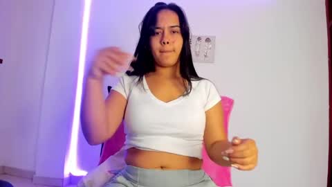 Annie online show from 04/17/26, 01:14