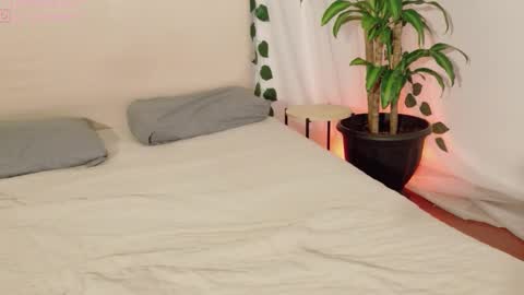 Snapshot of annie_val chatting on 02/01/26, 07:51 Annie Valeria online show from 02/01/26, 07:51