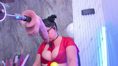 annie_wigg_ online show from 11/24/25, 03:39