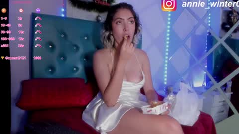 Annie online show from 12/31/24, 06:27