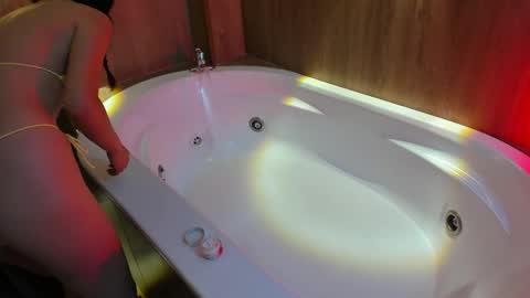 Annie And Leandro online show from 01/07/26, 08:22