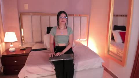 Annie Bluee online show from 05/29/26, 12:36