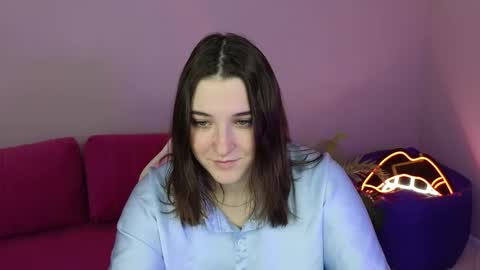 Snapshot of anniedodge chatting on 10/15/25, 01:39 Annie online show from 10/15/25, 01:39