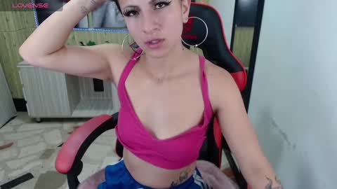 Anniee online show from 01/28/25, 11:49