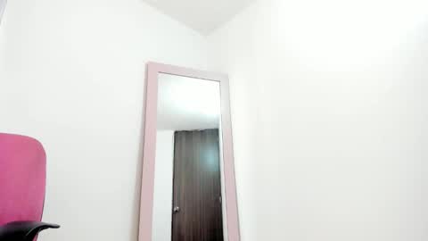 Annie  online show from 11/29/25, 01:36