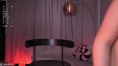 Snapshot of anniehillofficial_ chatting on 01/06/25, 12:48 anniehillofficial_ online show from 01/06/25, 12:48