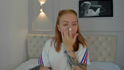 Annie online show from 02/04/25, 11:27