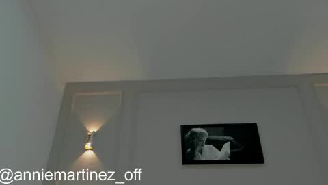 Annie online show from 02/26/25, 11:30